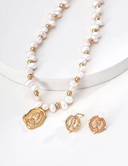 Queen's Natural Pearl Necklace