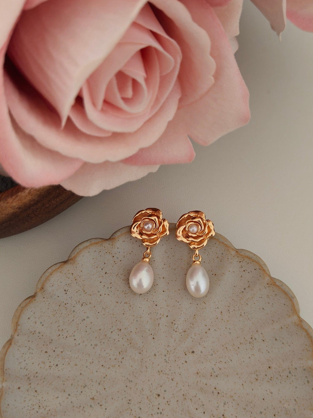 Retro Gold Rose Pearl Earrings