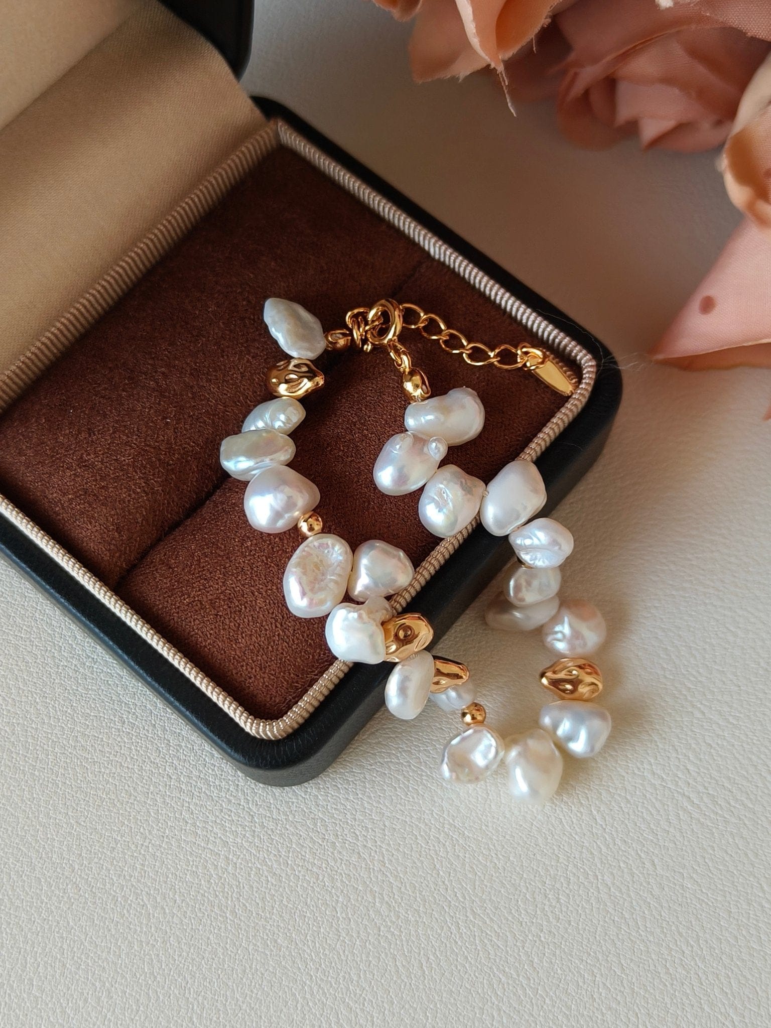 The Aethels 18K Gold Pearl Bracelet Timeless Freshwater Elegance