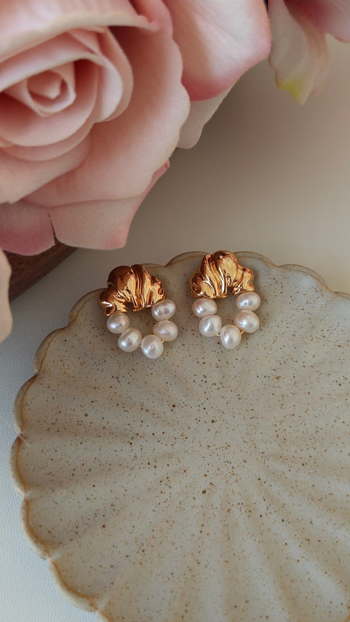 Retro Pearl Earrings